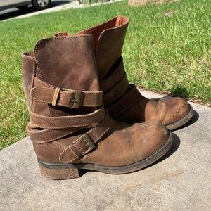 Steve Madden wrap boots